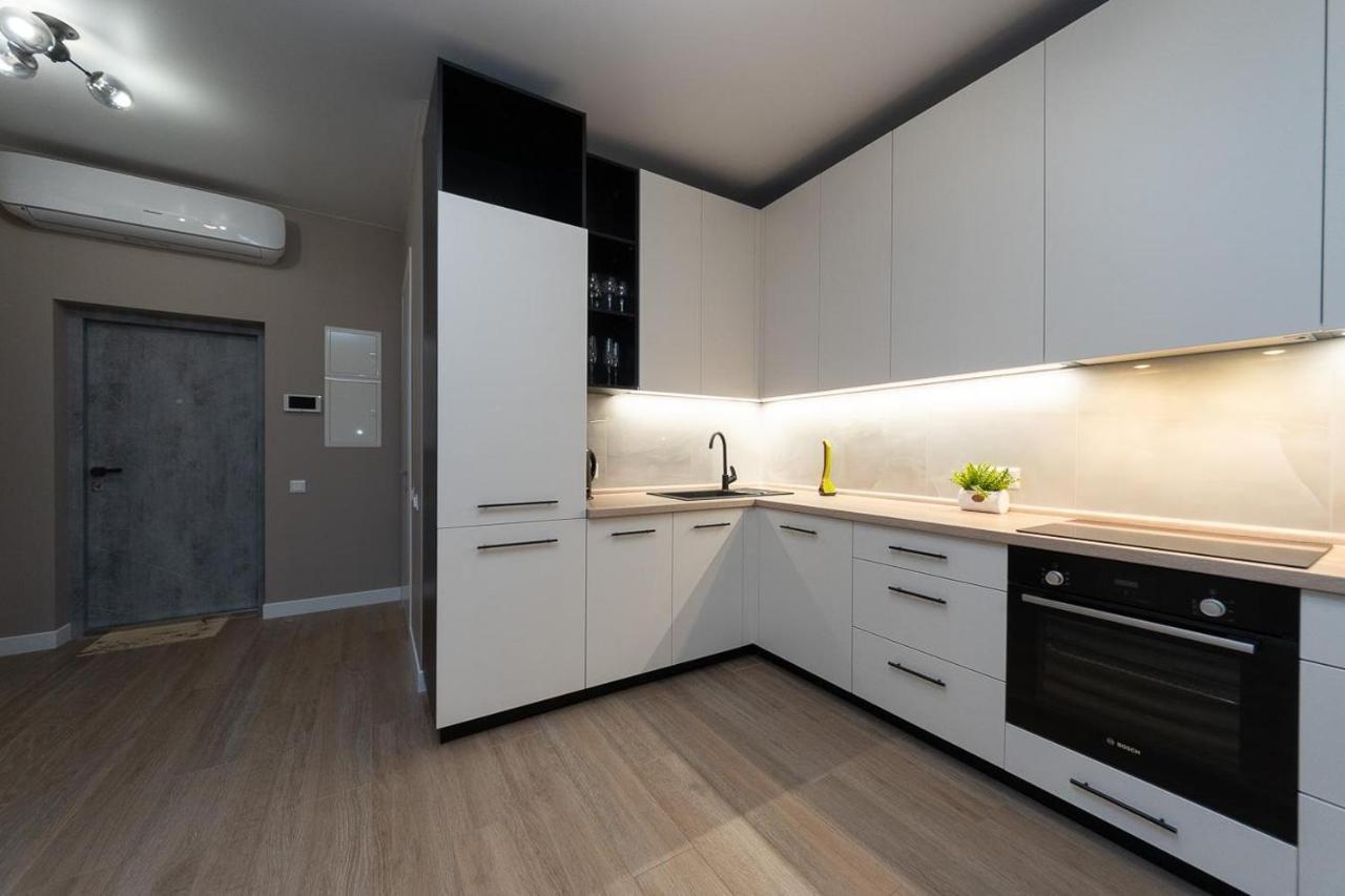 New Modern Apartments. Metro Minskaya Kiew Exterior foto